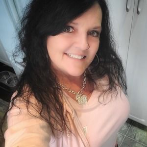 Meet your Posher, Suzy